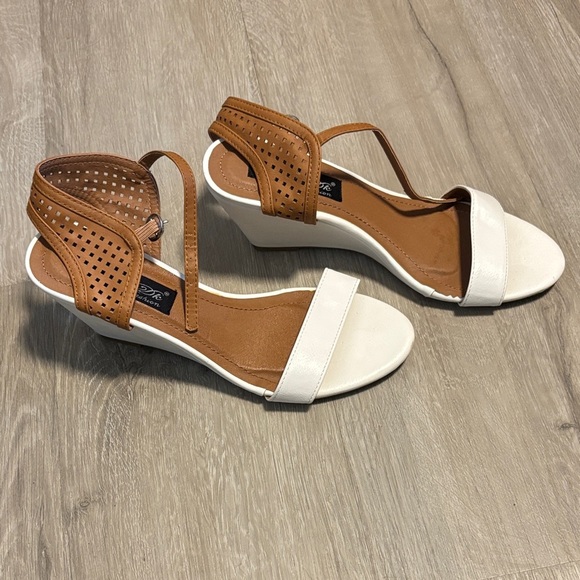 White and Tan Wedge Sandals - Picture 1 of 4